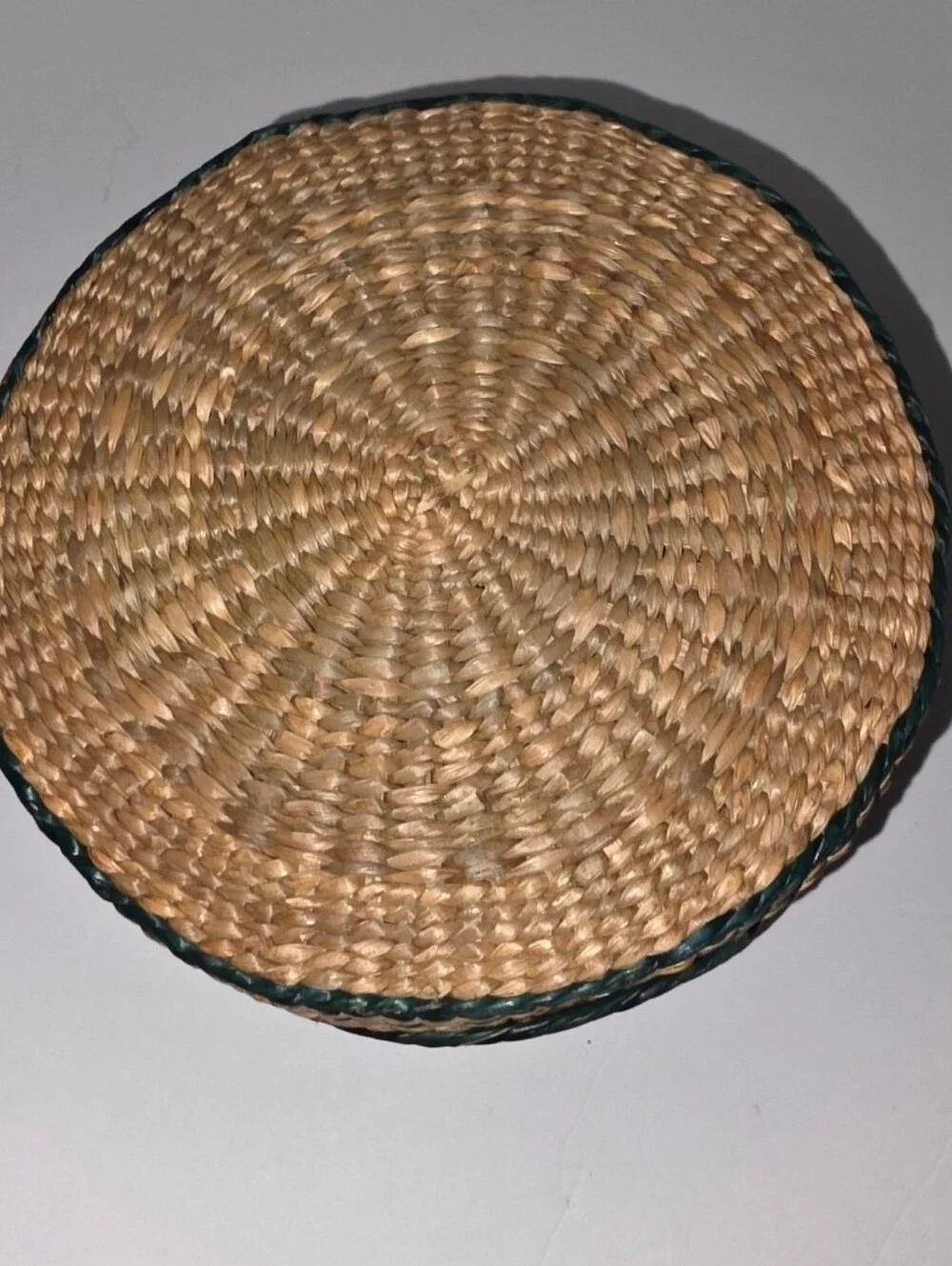 VTG Sweetgrass Woven Nesting Baskets w/Lid Round Natural Red Green Set Of 5 Read